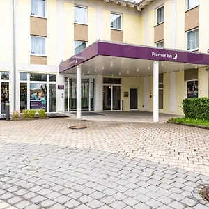 Premier Muenchen Airport Ost מלון