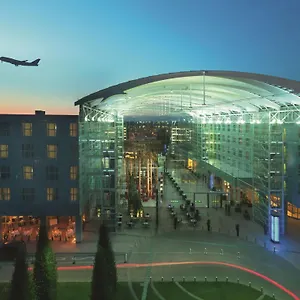 Hilton Munich Airport מלון